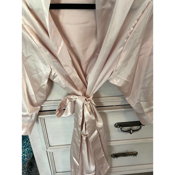 Baby pink 3/4 sleeve light robe with matching flip flops - Picture 3 of 7